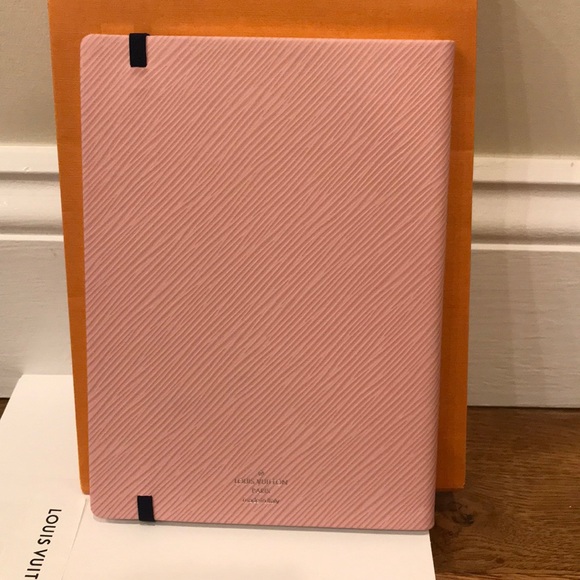 💗 NEW w BOX 💗 Louis Vuitton Gustave MM Notebook - Picture 4 of 8
